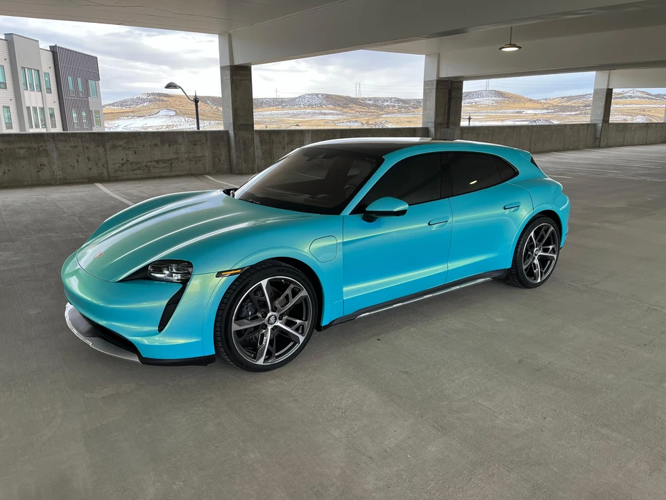 2022 Porsche Taycan 4 - Image 26 of 31