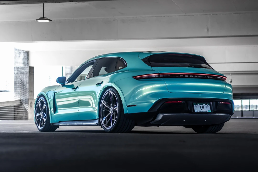2022 Porsche Taycan 4 - Image 11 of 31