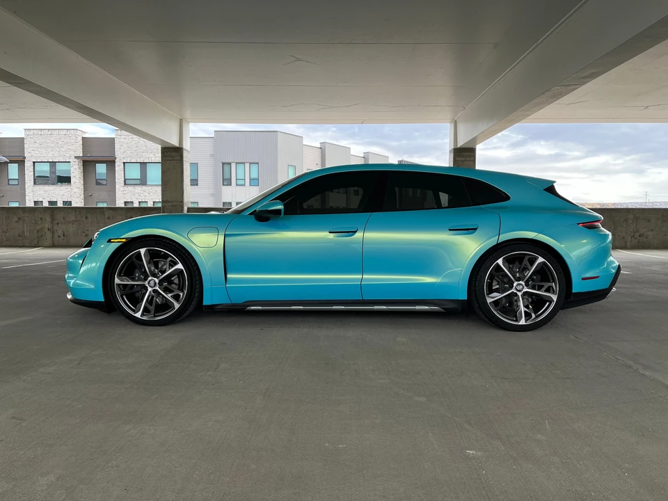 2022 Porsche Taycan 4 - Image 27 of 31