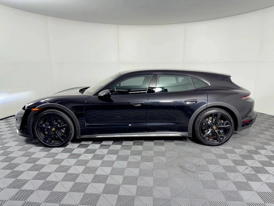 2022 Porsche Taycan Cross Turismo - Image 2 of 5