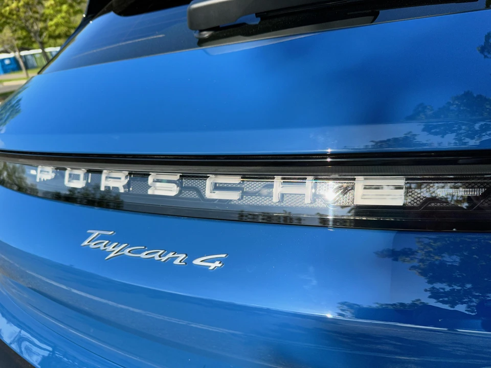 2022 Porsche Taycan 4 - Image 24 of 29