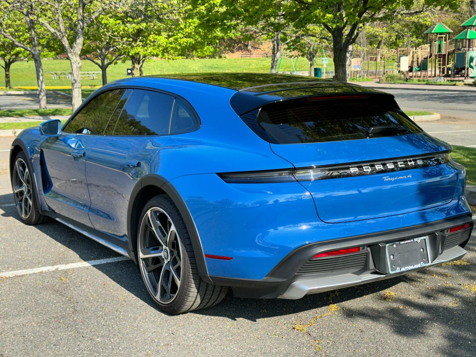 2022 Porsche Taycan 4 - Image 11 of 29