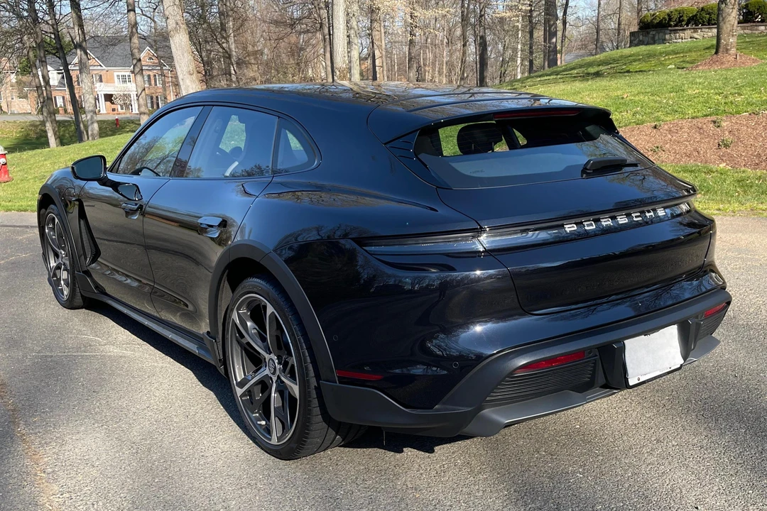 2022 Porsche Taycan 4 - Image 16 of 31