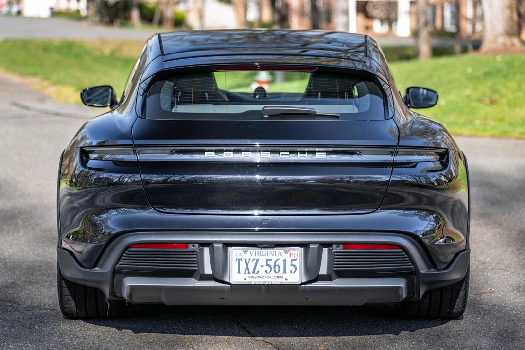 2022 Porsche Taycan 4 - Image 5 of 31