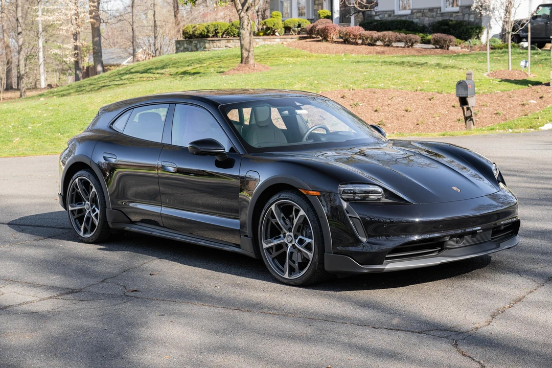 2022 Porsche Taycan 4 - Image 25 of 31