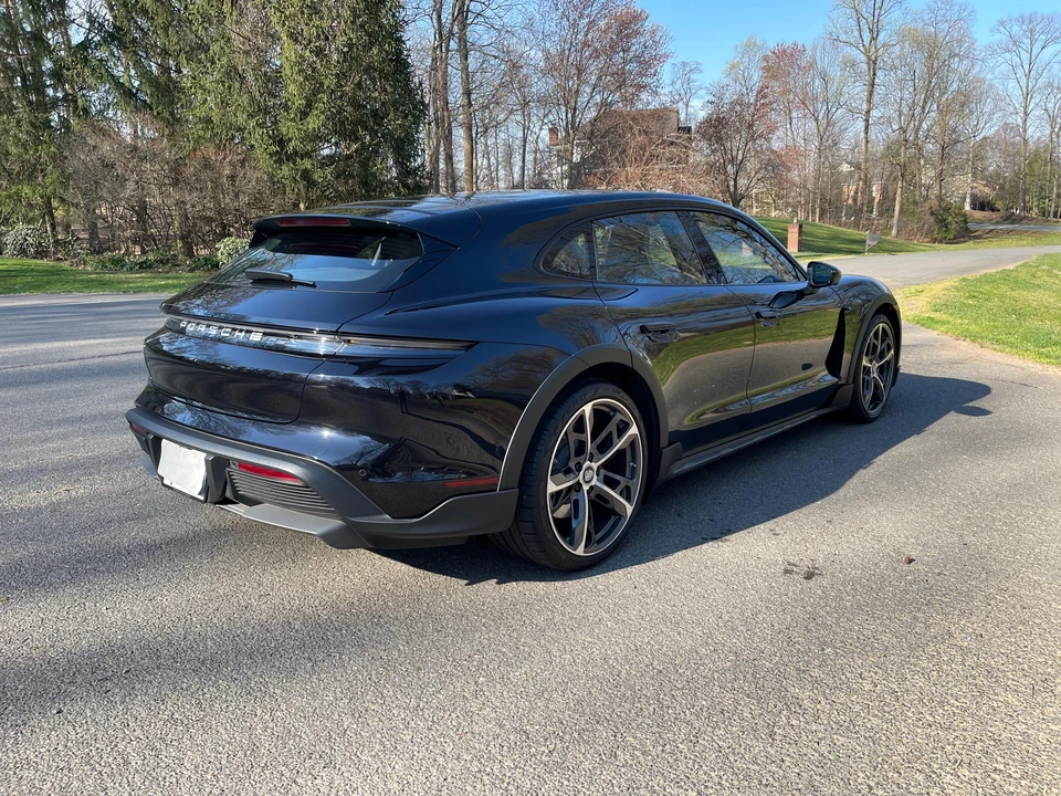 2022 Porsche Taycan 4 - Image 21 of 31