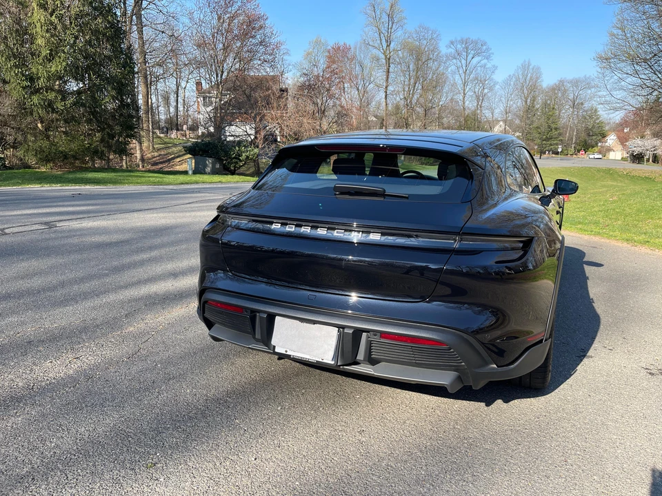 2022 Porsche Taycan 4 - Image 18 of 31