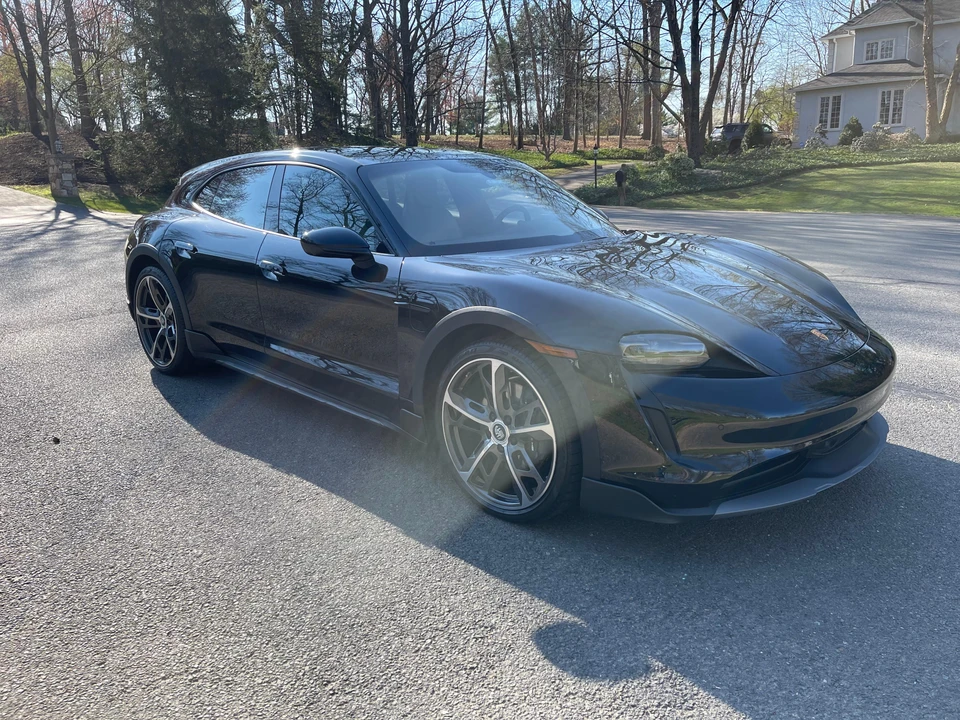 2022 Porsche Taycan 4 - Image 24 of 31