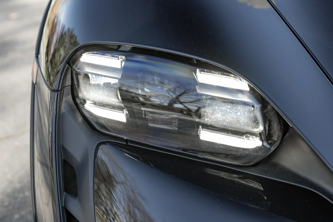 2022 Porsche Taycan 4 - Image 29 of 31