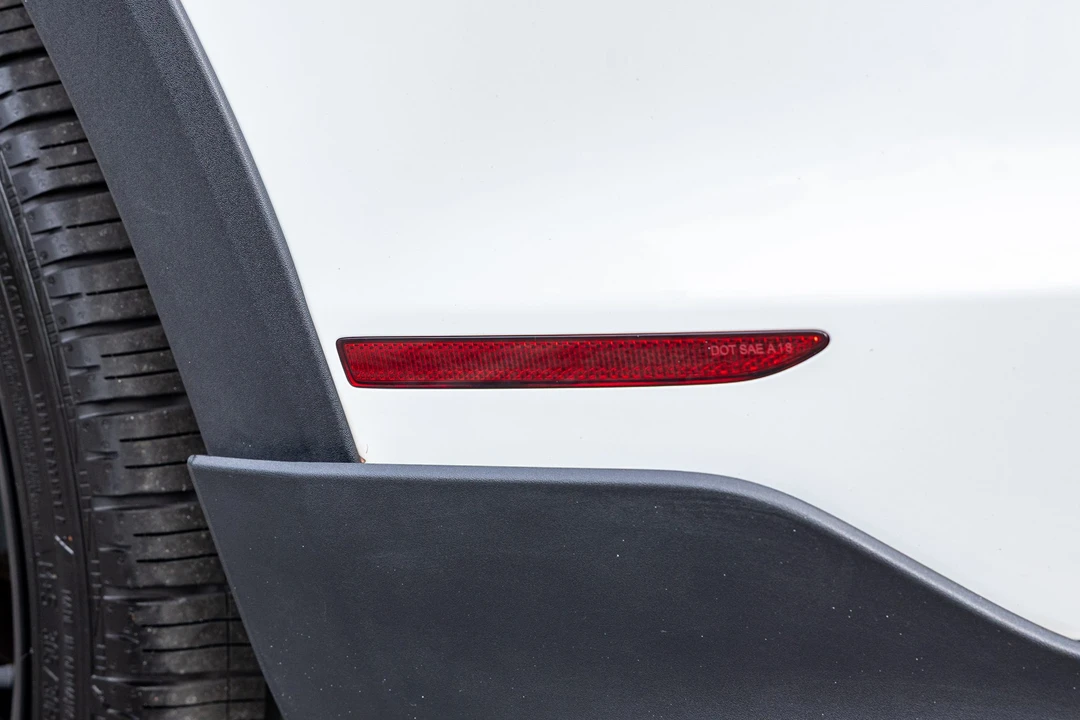 2022 Porsche Taycan Cross Turismo - Image 19 of 31