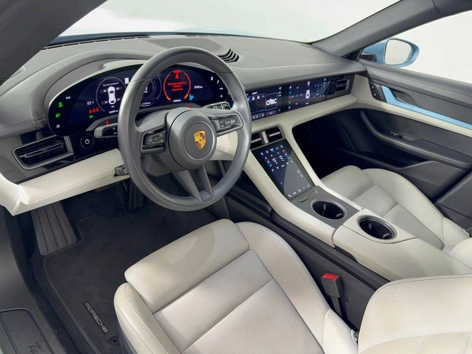 2022 Porsche Taycan Cross Turismo - Image 4 of 5
