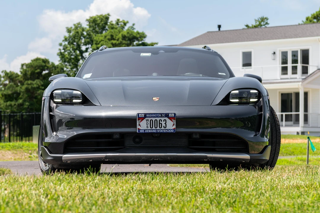 2022 Porsche Taycan - Image 2 of 31