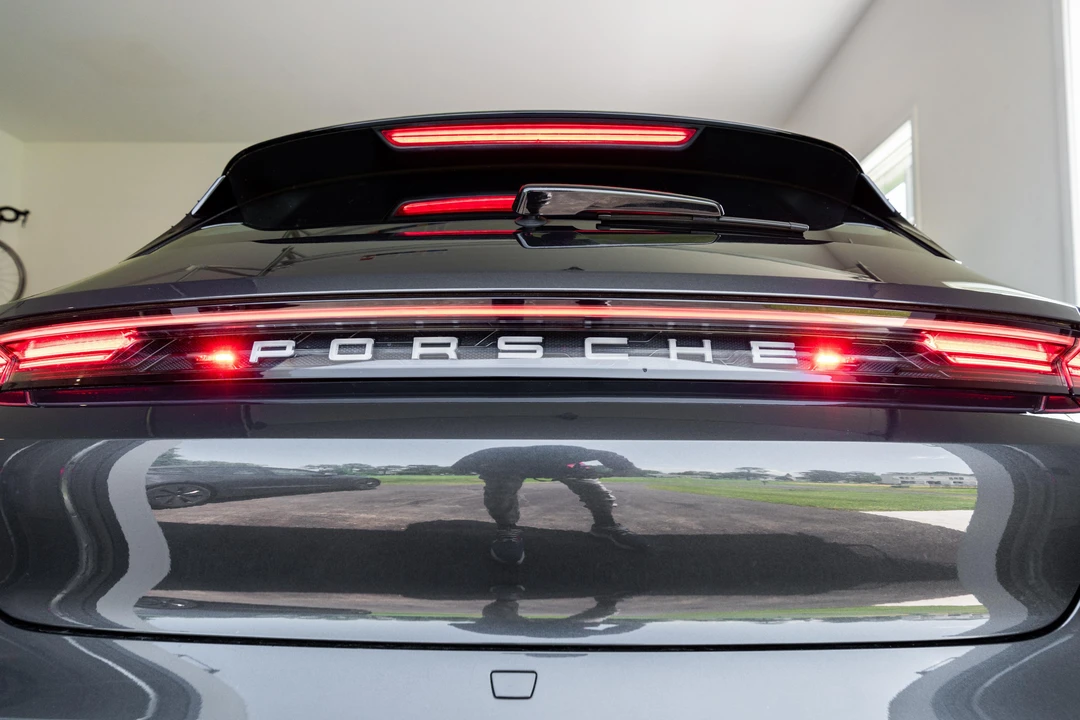 2022 Porsche Taycan - Image 17 of 31