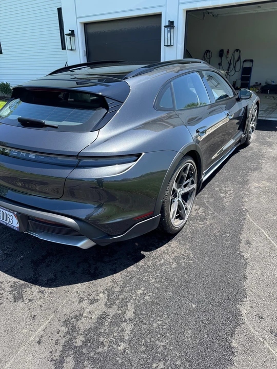 2022 Porsche Taycan - Image 18 of 31