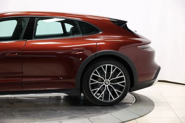 2022 Porsche Taycan 4 - Image 9 of 12