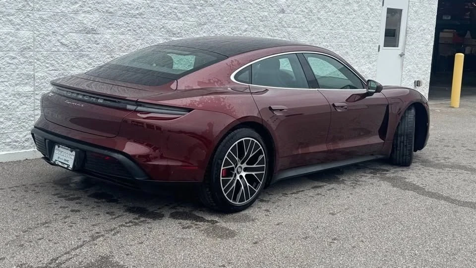 2022 Porsche Taycan 4S - Image 4 of 4