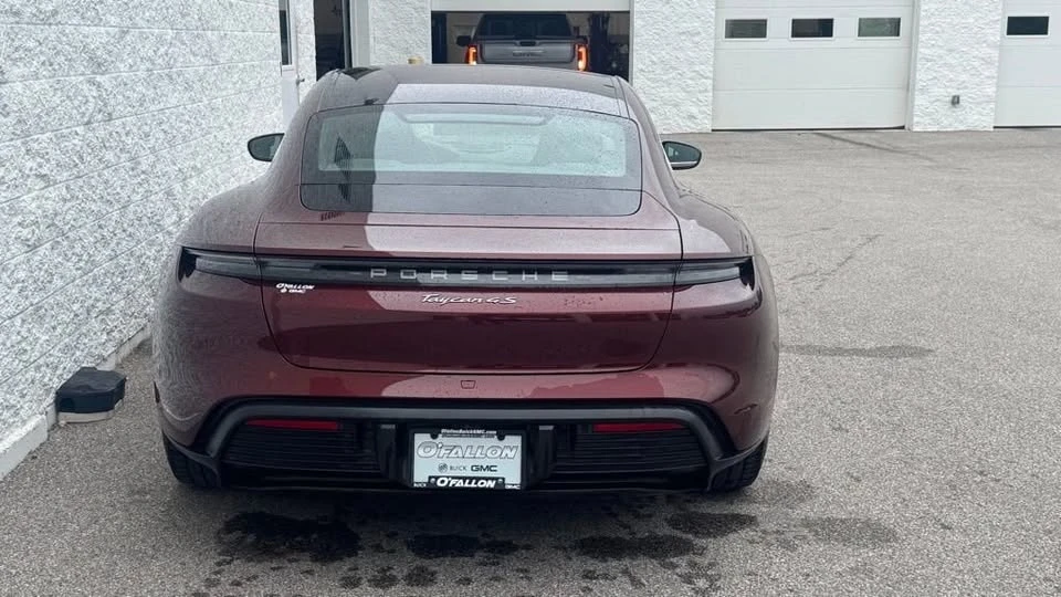 2022 Porsche Taycan 4S - Image 3 of 4