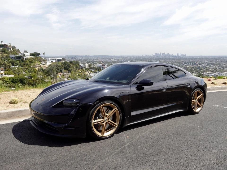 2022 Porsche Taycan 4S - Image 2 of 11