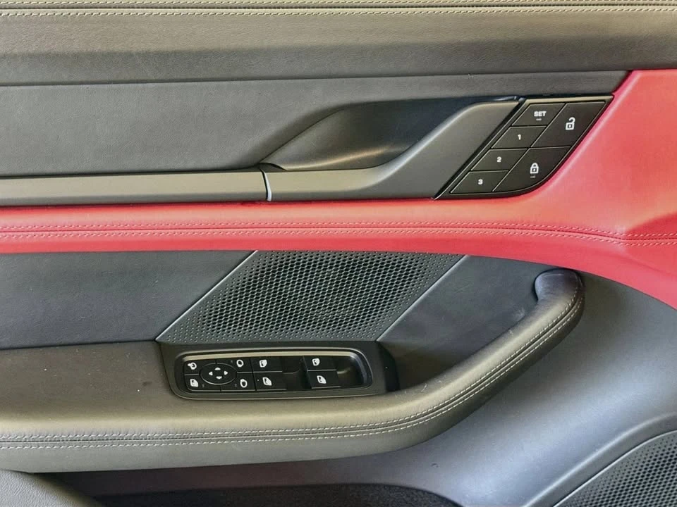 2022 Porsche Taycan 4S - Image 11 of 20