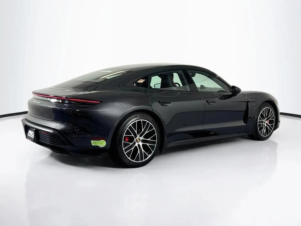 2022 Porsche Taycan 4S - Image 9 of 20