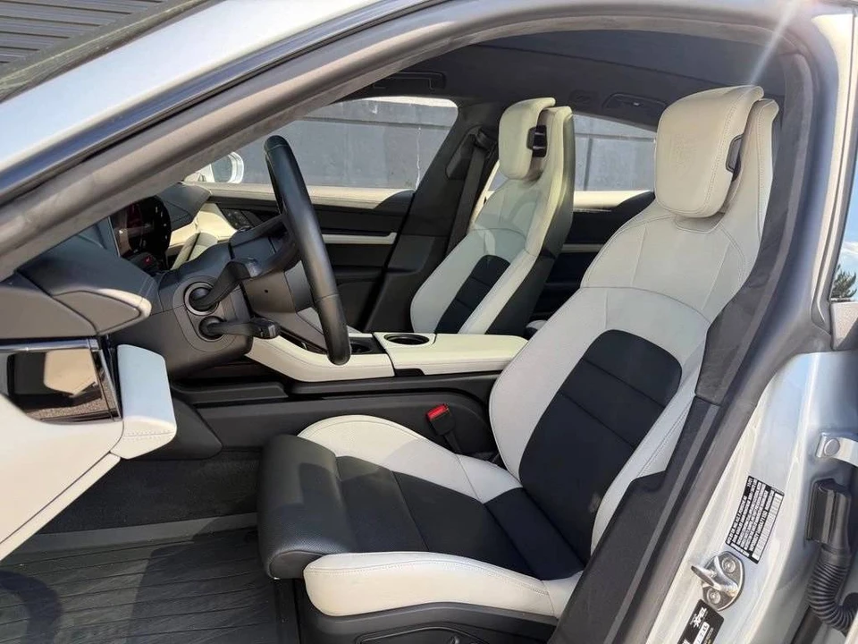 2022 Porsche Taycan Cross Turismo - Image 5 of 5