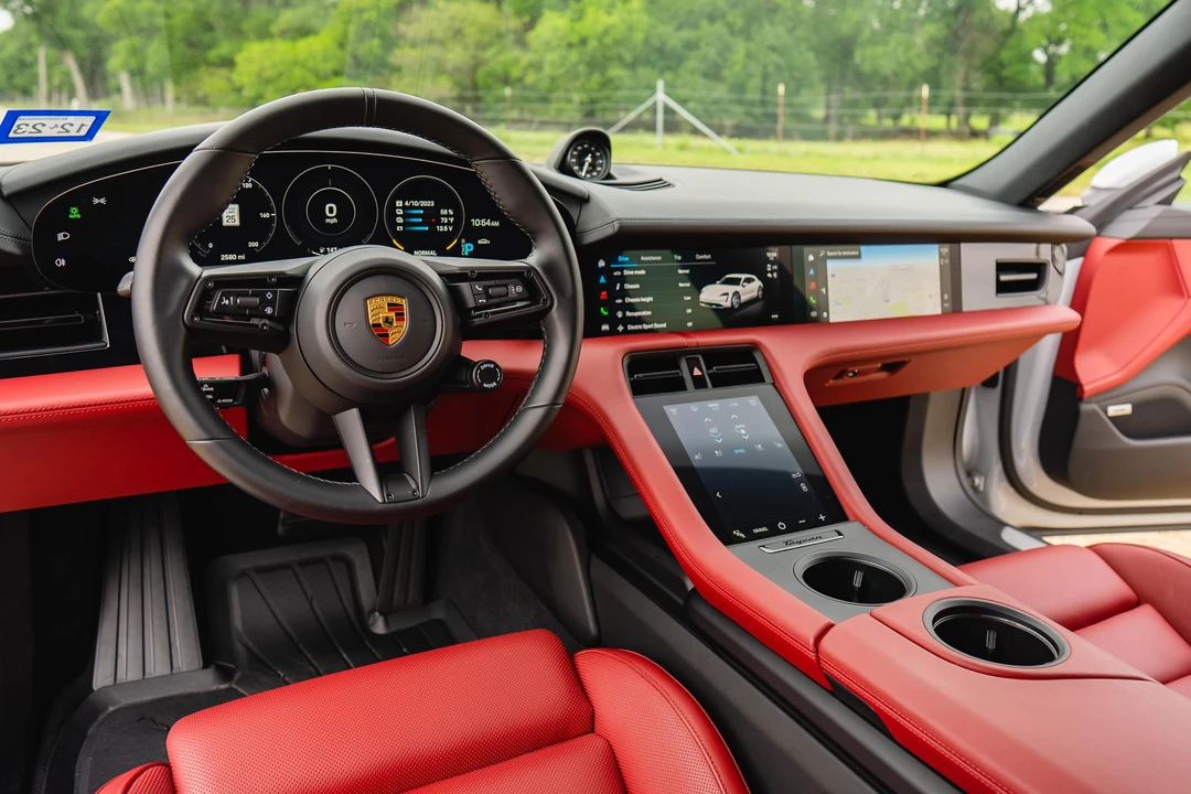 2022 Porsche Taycan 4S - Image 30 of 31