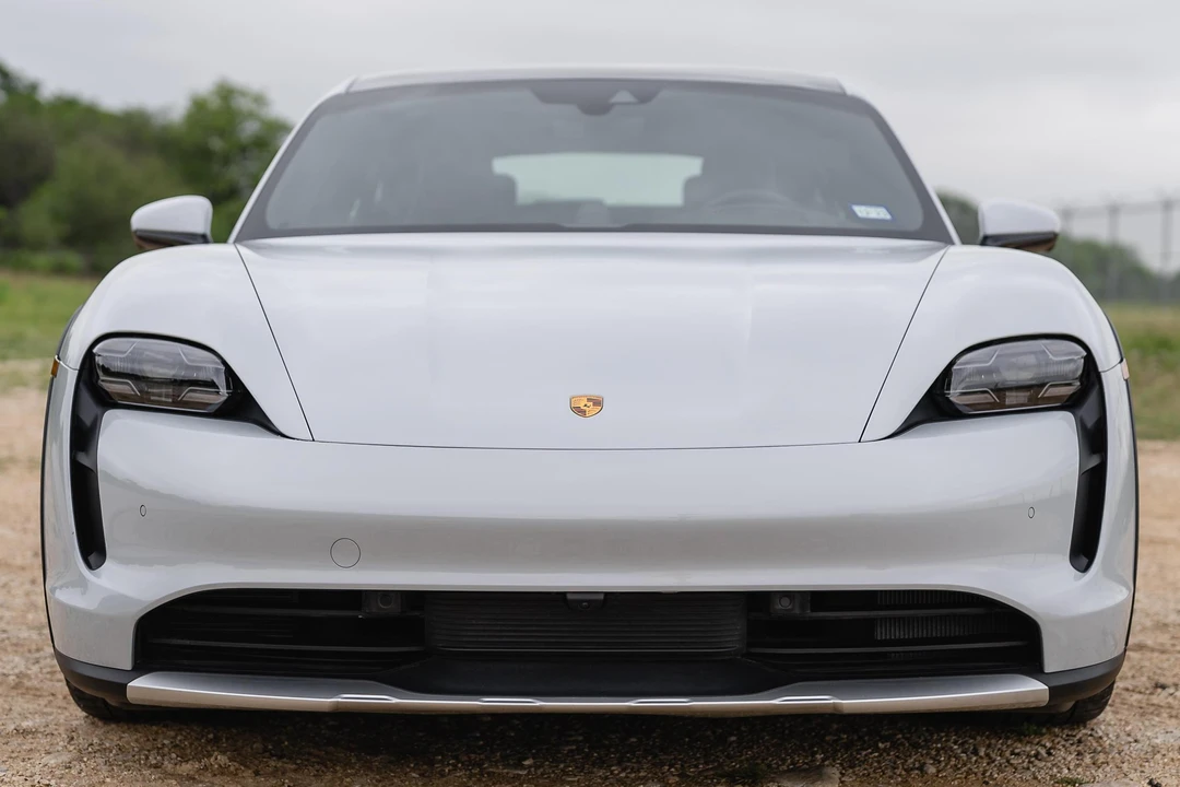 2022 Porsche Taycan 4S - Image 2 of 31