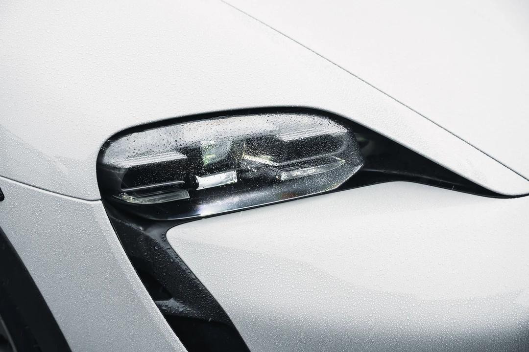 2022 Porsche Taycan Cross Turismo - Image 22 of 31