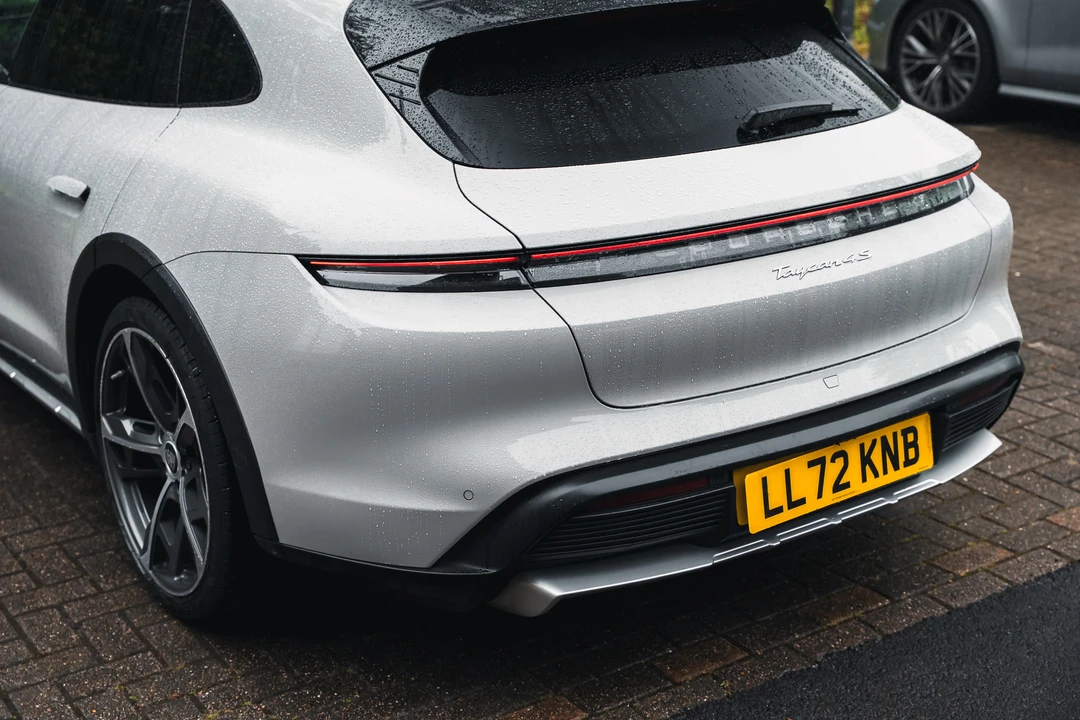 2022 Porsche Taycan Cross Turismo - Image 31 of 31