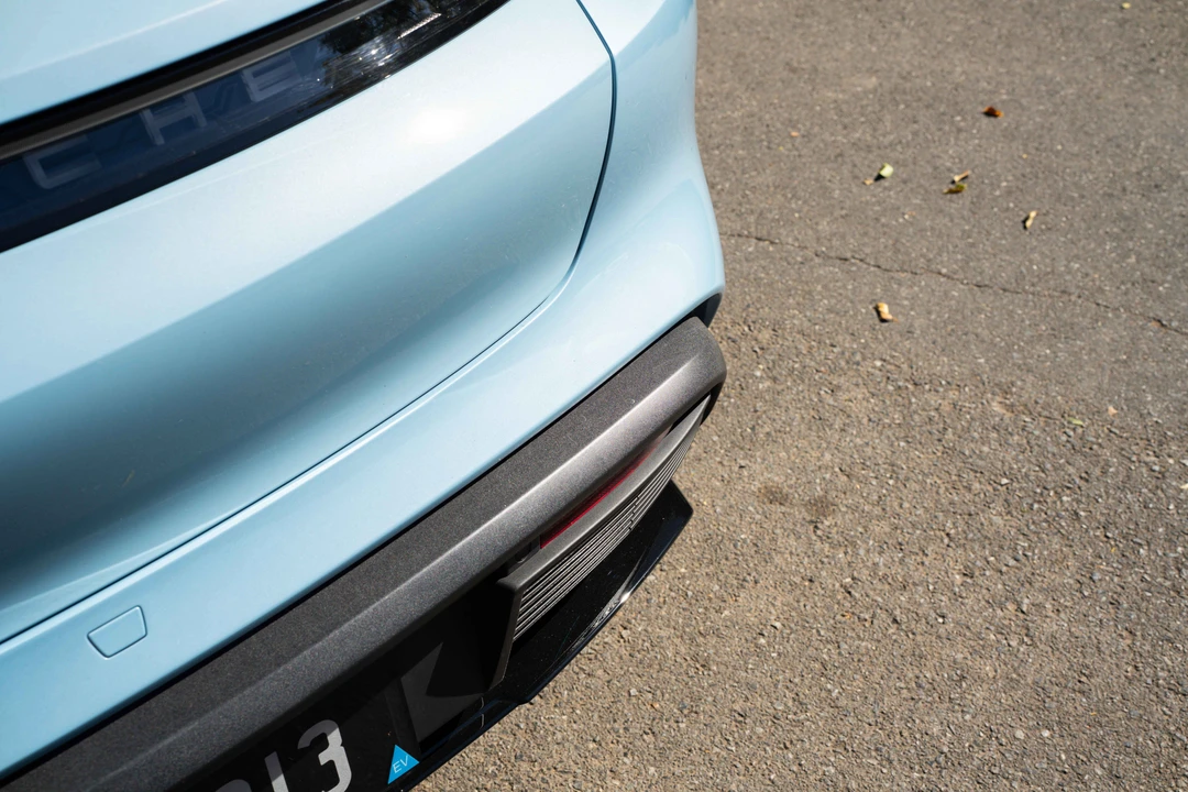 2022 Porsche Taycan 4S - Image 20 of 31