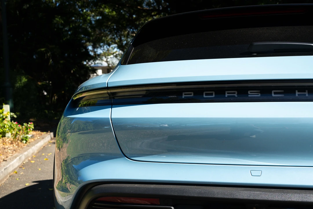 2022 Porsche Taycan 4S - Image 22 of 31