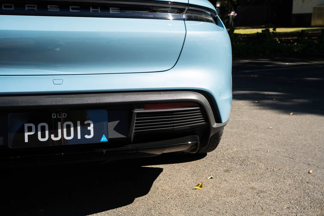 2022 Porsche Taycan 4S - Image 24 of 31
