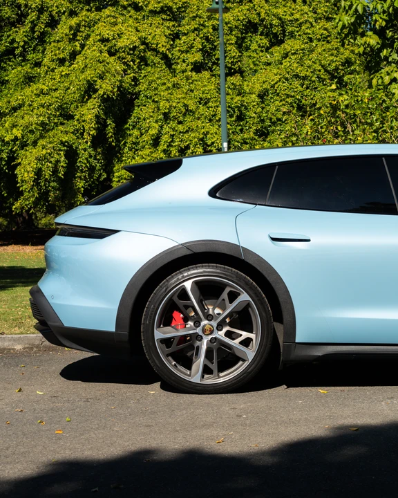 2022 Porsche Taycan 4S - Image 16 of 31