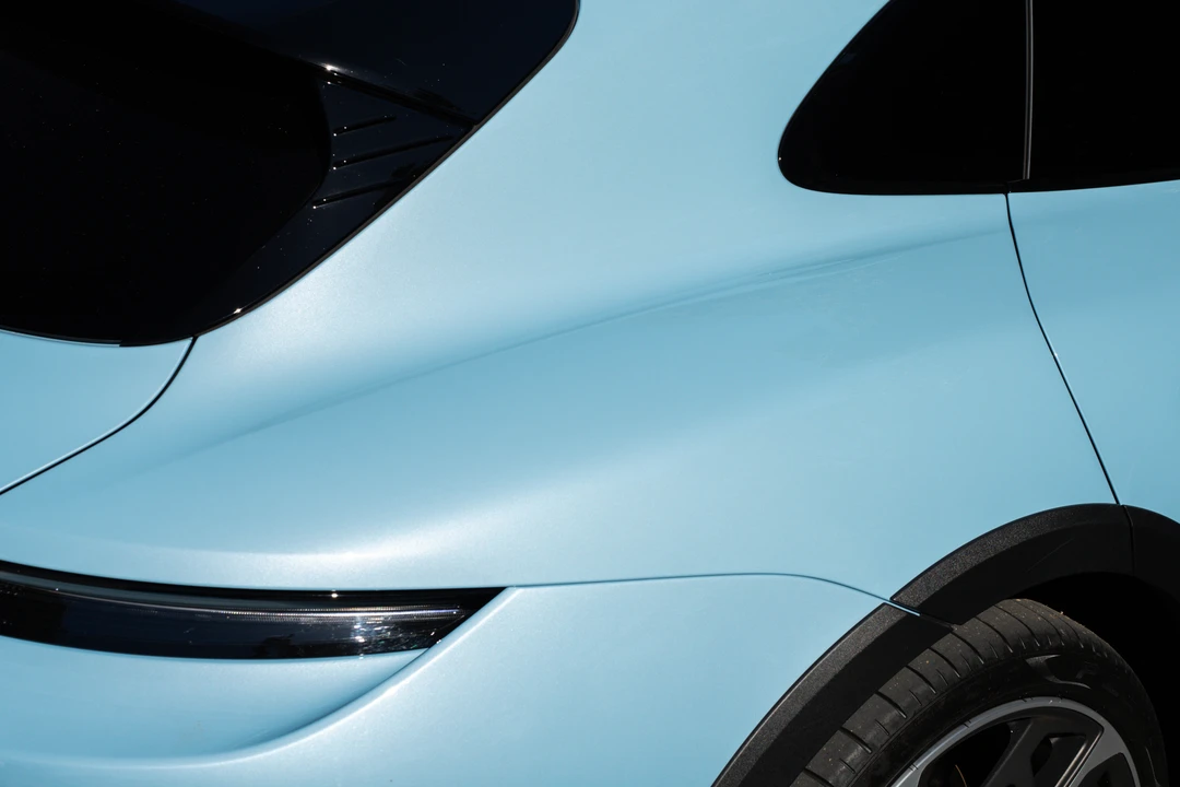 2022 Porsche Taycan 4S - Image 26 of 31