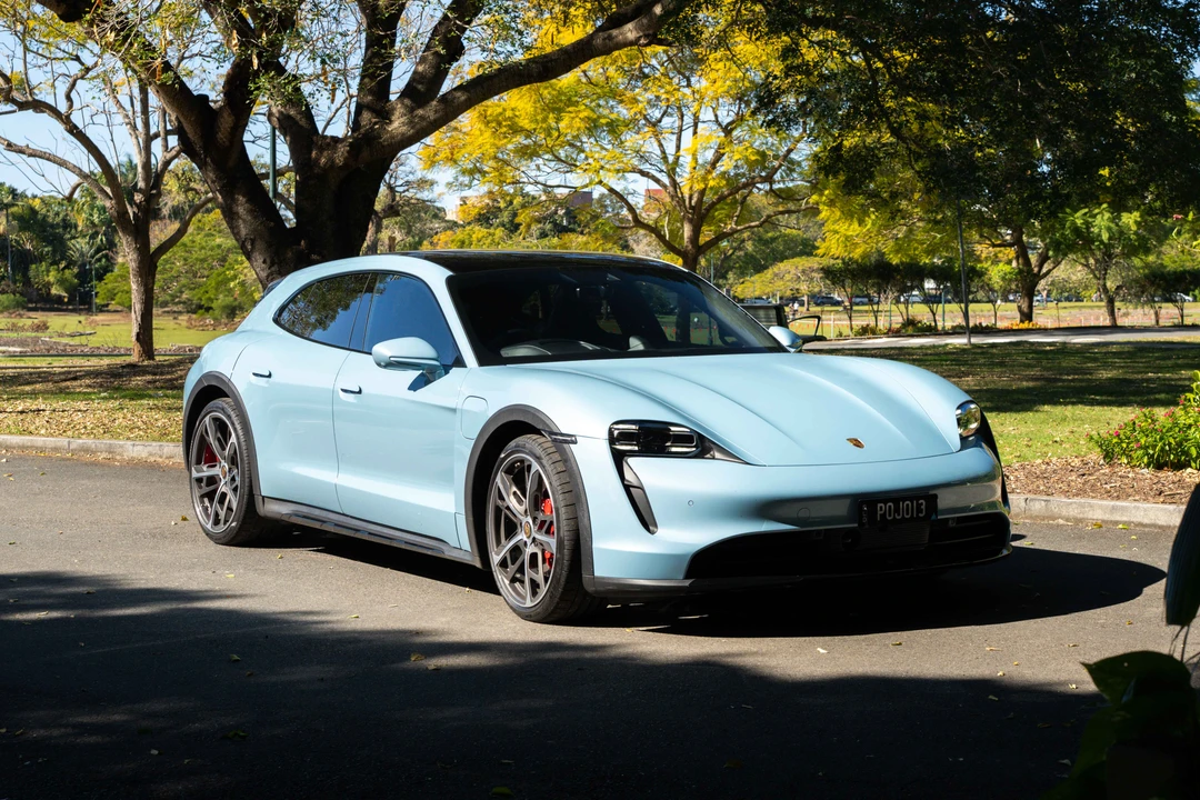 2022 Porsche Taycan 4S - Image 3 of 31