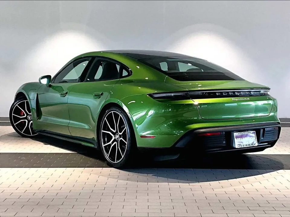 2022 Porsche Taycan 4S - Image 3 of 6