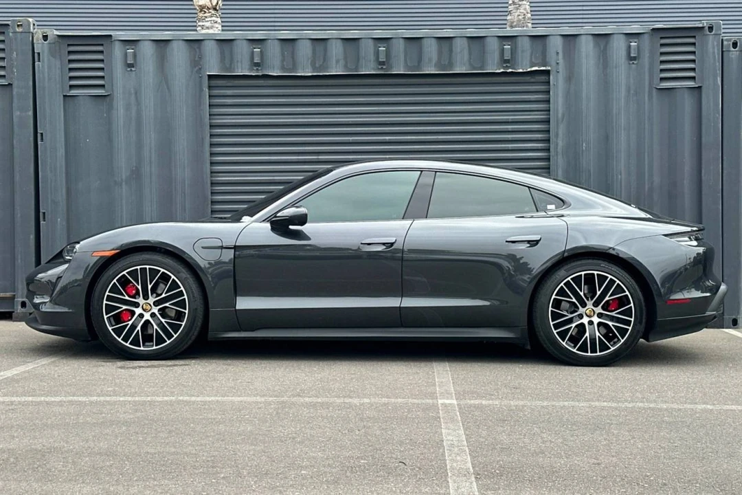 2022 Porsche Taycan 4S - Image 2 of 5