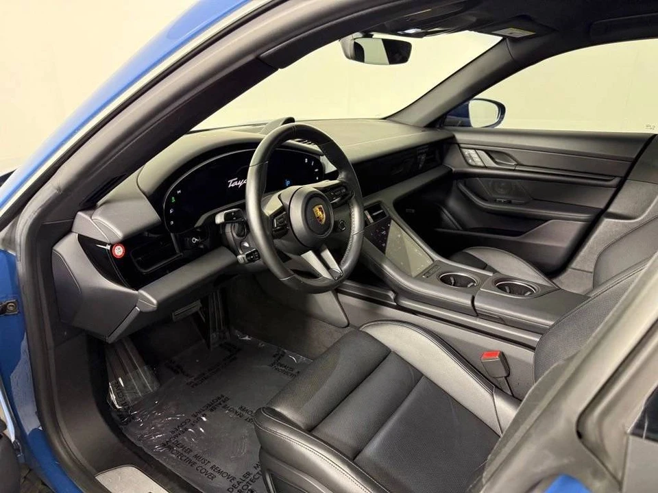 2022 Porsche Taycan 4S - Image 4 of 5