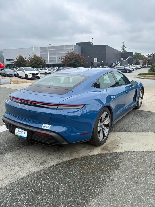 2022 Porsche Taycan 4S - Image 4 of 10