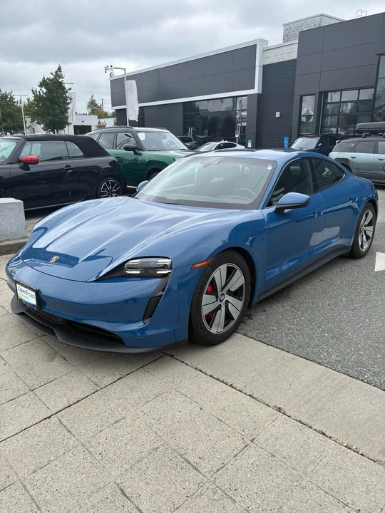 2022 Porsche Taycan 4S - Image 3 of 10