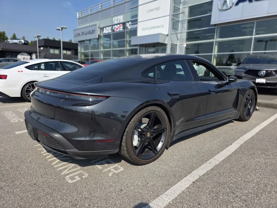 2022 Porsche Taycan 4S - Image 5 of 18
