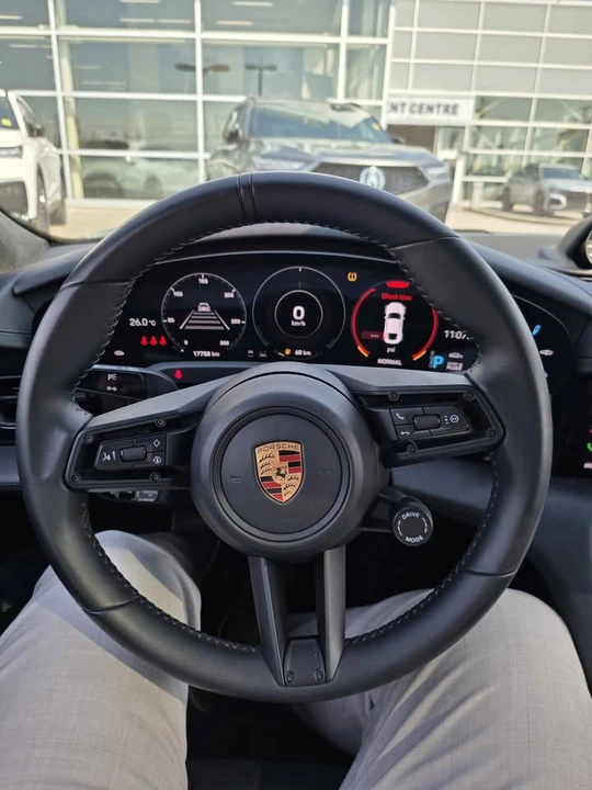 2022 Porsche Taycan 4S - Image 15 of 18