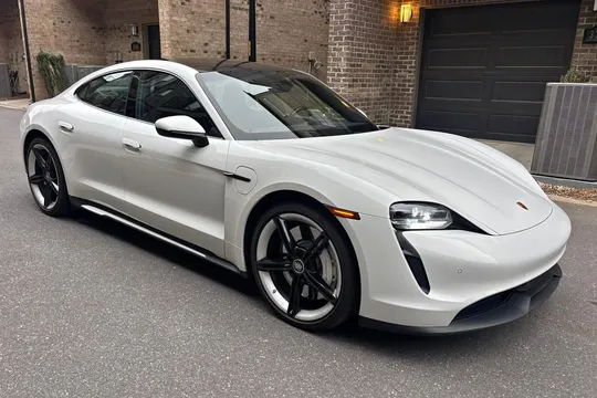 2022 Porsche Taycan 4S