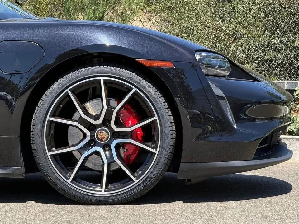 2022 Porsche Taycan 4S - Image 12 of 20