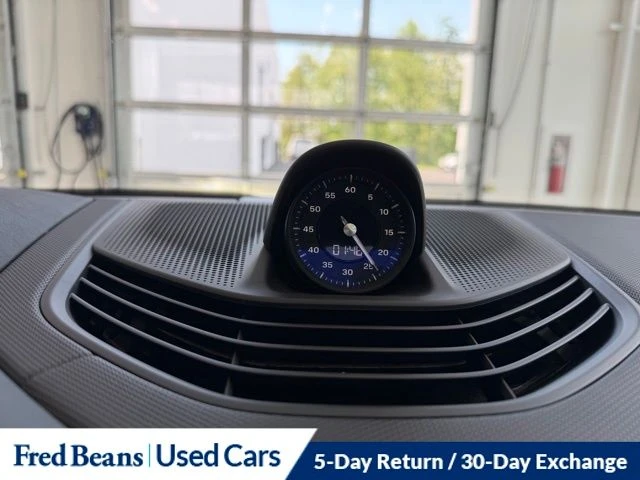 2022 Porsche Taycan 4S - Image 10 of 18