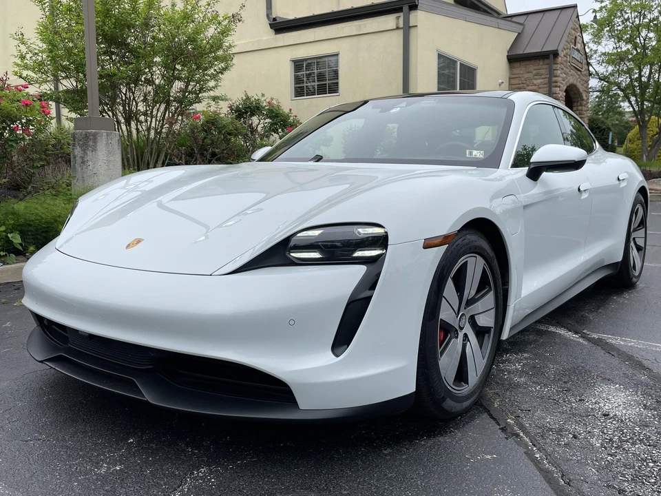 2022 Porsche Taycan 4S - Image 6 of 31