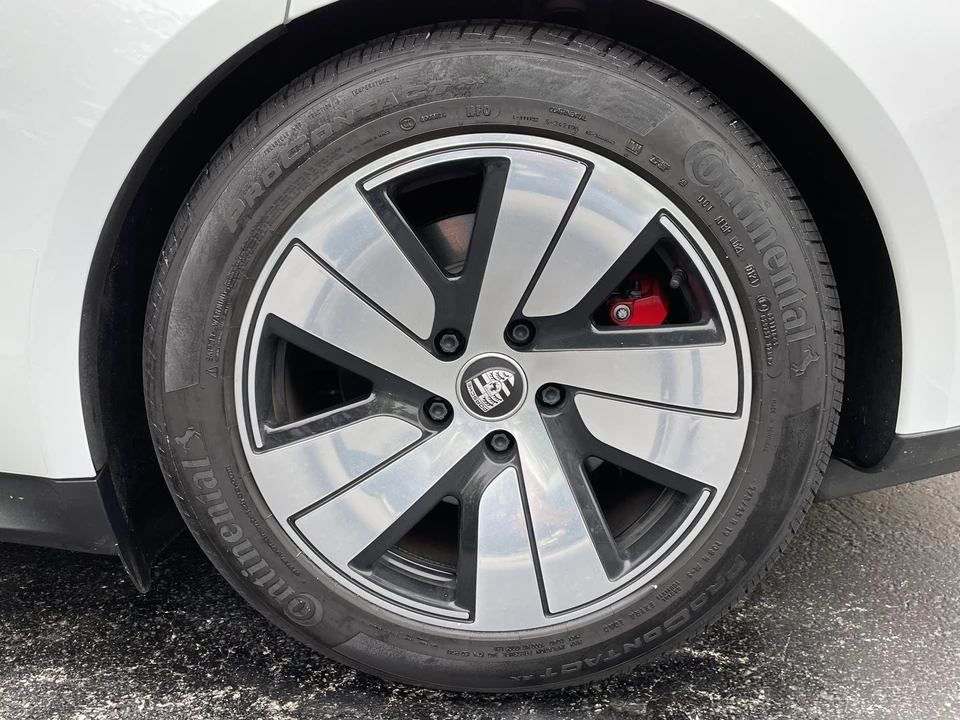 2022 Porsche Taycan 4S - Image 28 of 31