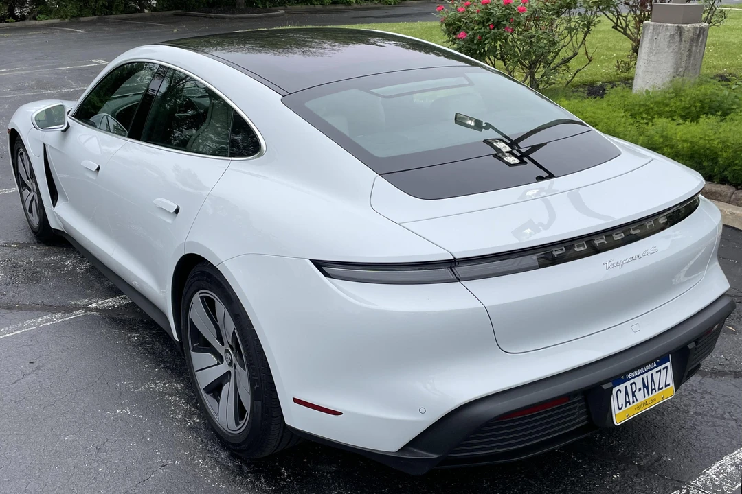 2022 Porsche Taycan 4S - Image 4 of 31