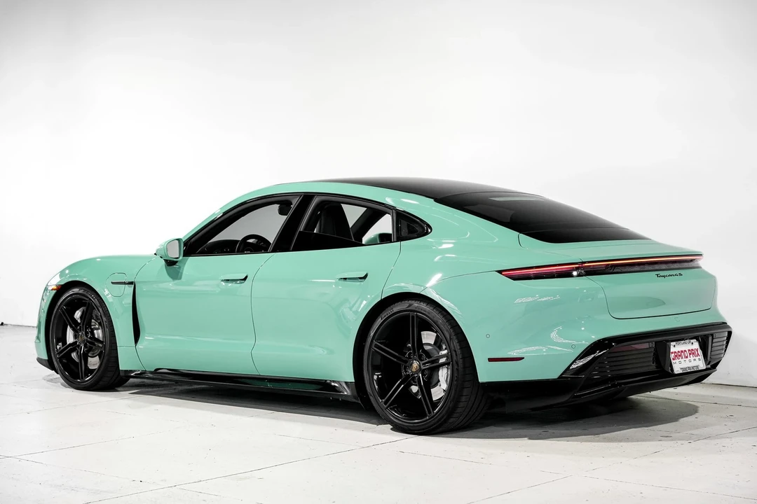 2022 Porsche Taycan 4S - Image 8 of 21