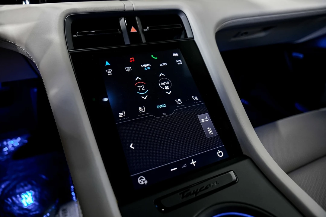 2022 Porsche Taycan 4S - Image 18 of 21